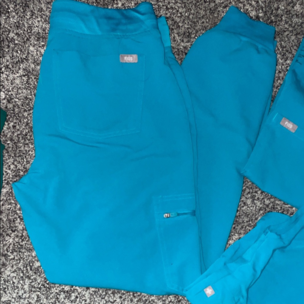 Figs Scrubs 3 pieces Technical collection jogger bottoms 2 tops all sz XS